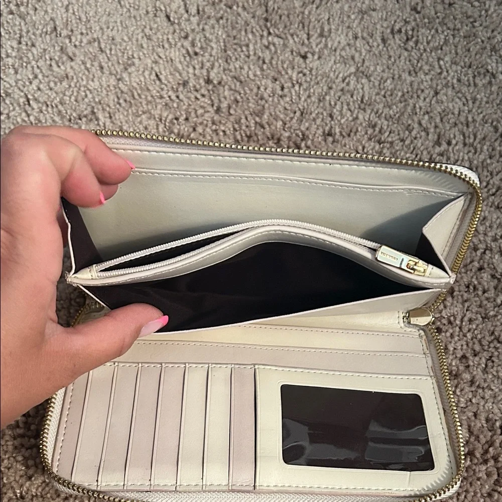 Coach Cream Zip-Around Wallet - Picture 3 of 4